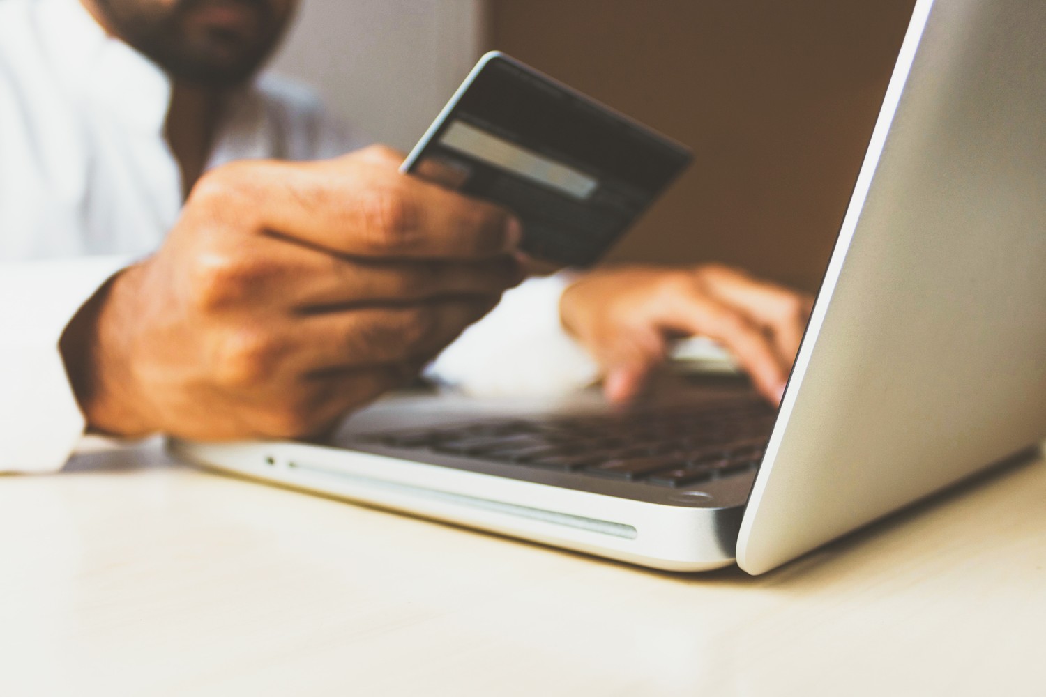 Які переваги має онлайн кредитування?